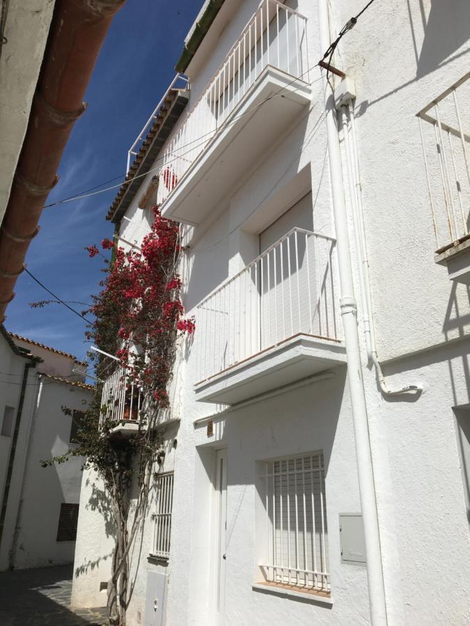 Tortora - Casa En El Centro Con Vistas Al Mar Villa Cadaques Bagian luar foto